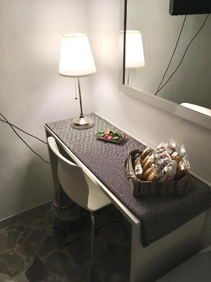 Blackboard House Hotel Bari 0*,  Italy