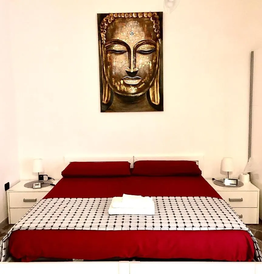 Blackboard House Hotel Bari 0*,