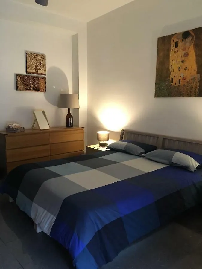 Blackboard House Hotel Bari 0*,  Italy
